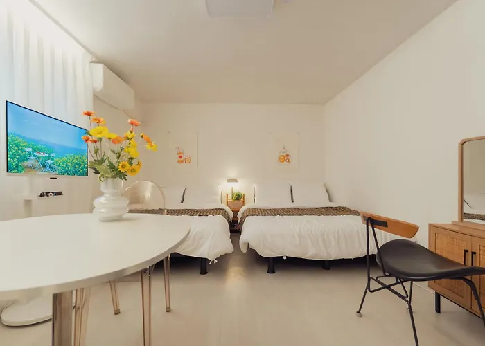 Hello Hongdae Bed & Breakfast