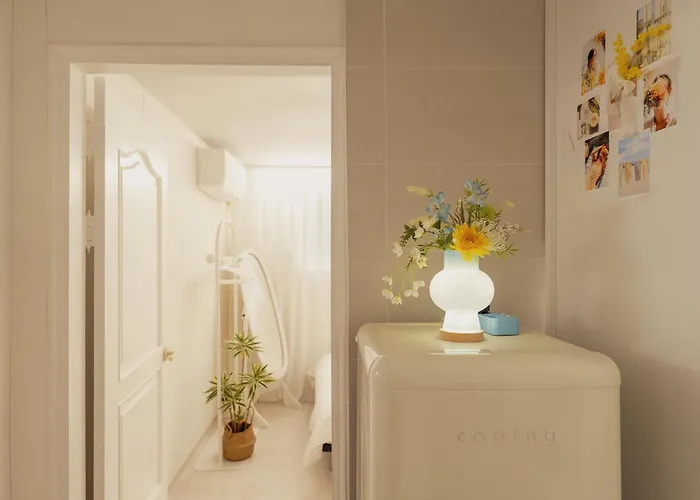 Hello Hongdae Bed & Breakfast